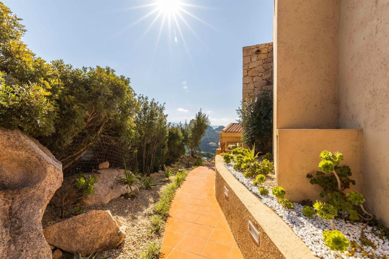 Villa Esmeralda - Free Wifi - With Swimming Pool Costa Paradiso Exterior photo
